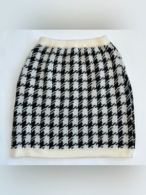 Houndstooth Knit Pencil Skirt